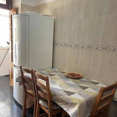 Quarto Duplo Espacoso Em Alfama Gæstehus Lisboa